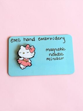 Hello Kitty Magnetic Needle Minder